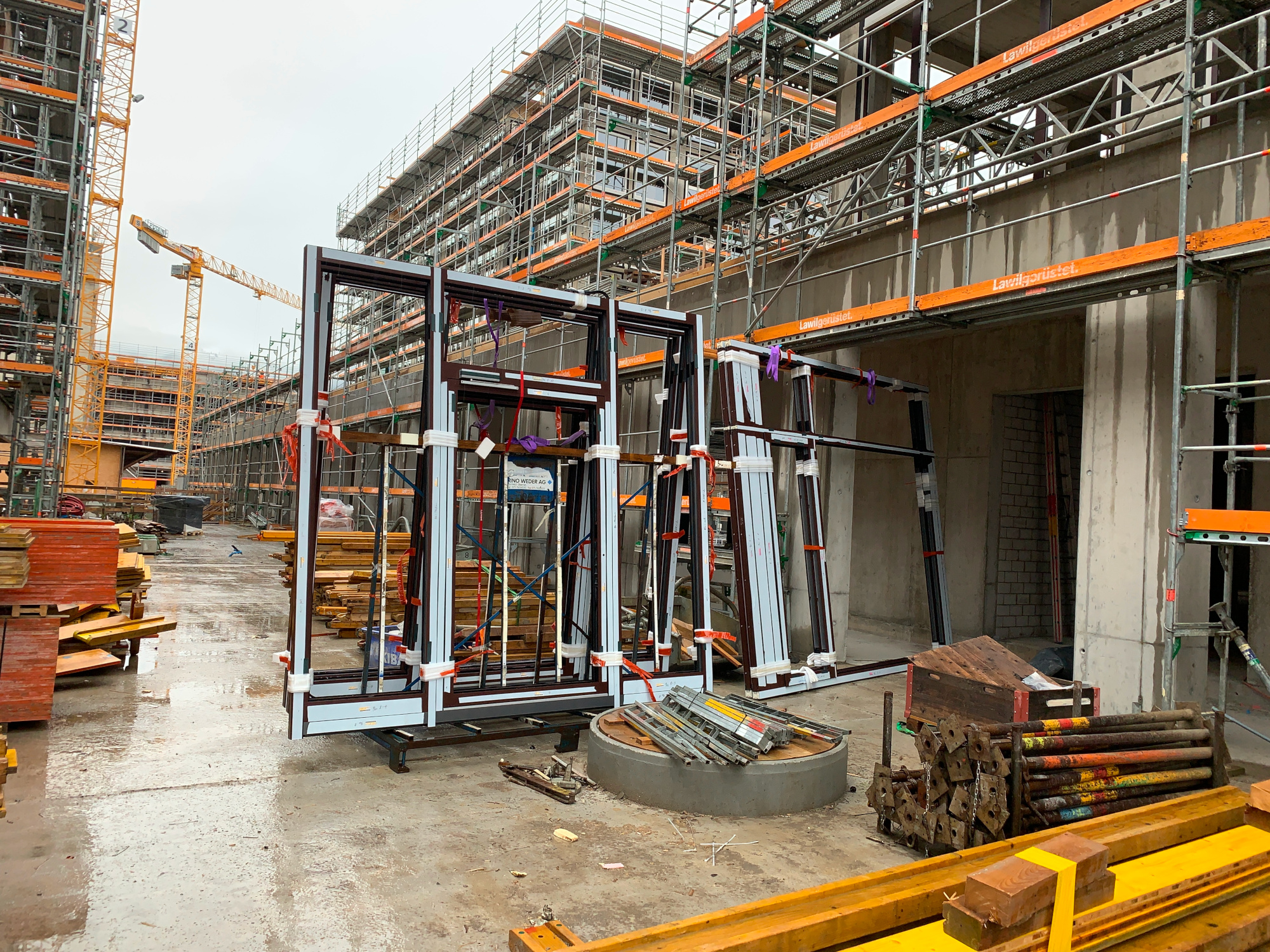 Gross Baustelle